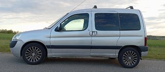 Peugeot Partner 2.0 HDI tažné střešní nosič - 2