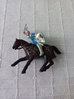 Středověké figurky - starší kusy - 2