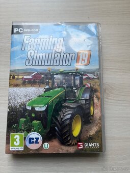 Farming simulátor 22 a 19 - 2
