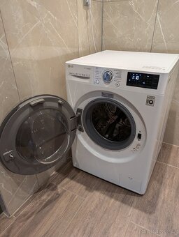 Pračka se sušičkou LG F104J8JH2WD - 2