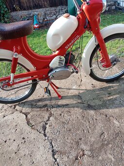 Prodám Moped stadion s 22 - 2