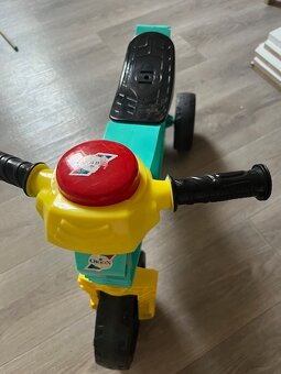 Plastové odrážedlo - 2