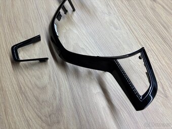 Plaketa + Rámeček volantu PIANO BLACK 5E0419685A, 5E0419685G - 2