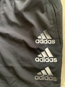 Nové Adidas Pánské/chlapecké šortky  LOGO SHORT S 7" Černá - 2