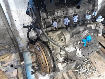 VW T5 motor 2,5 TDi BNZ - 2