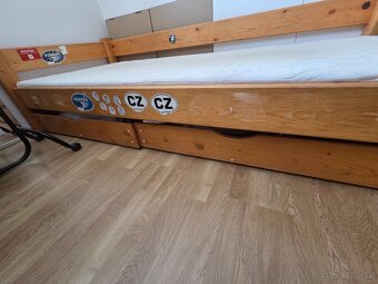 Drevena postel - 2