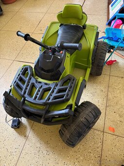 Čtyřkolka/auto/motorka - 2