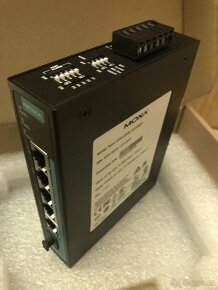 Switch MOXA EDS-G205-1GTXSFP - 2