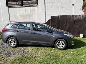 Hyundai i30 kombi diesel 1.6 crdi - 2