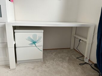 Rostoucí stůl IKEA - 2