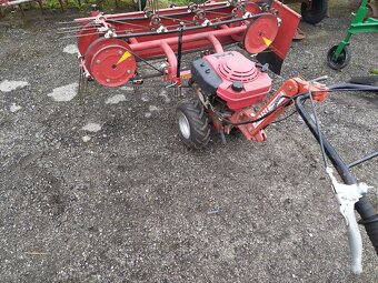 Motorový obraceč píce OP-1.2 Vari Honda 5.5, záběr 150 cm - 2