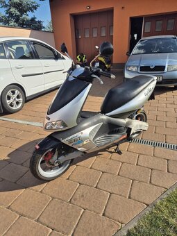 Skútr Aprilia Area 50 - 2