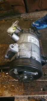 Kompresor klimatizace skoda octavia 3 5q0820803d - 2