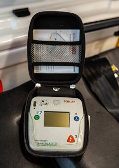 AED Schiller FRED easyport – miniaturní defibrilátor - 2