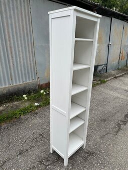 Ikea Hemnes knihovna úzká - masiv - bílé mořidlo - 2