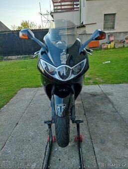 Triumph Sprint ST 1050 - 2