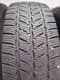 235/65/16C Continental - 2