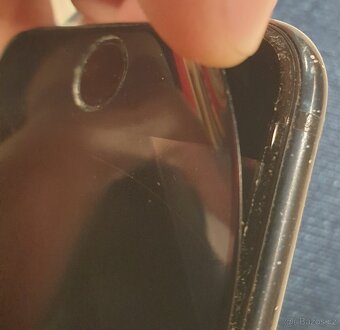 Prodám IPhone 7 na náhradní díly + obal / stojan ... - 2