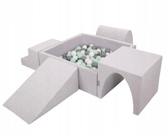 Bazének a hřiště pro děti - 2