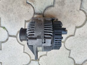 Prodám alternátor Renault - 2