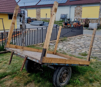 Jednonápravový lehký vozík za traktor - 2