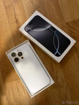 Apple iPhone 16 Pro 128GB bílý - 2