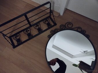 Věšák kovový - 2