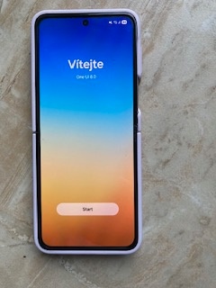 Samsung Galaxy Z Flip 5 - 2