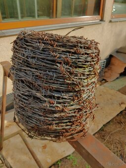 Ostnatý drát - 2