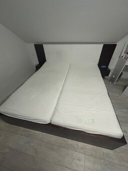 Manželská postel - 2