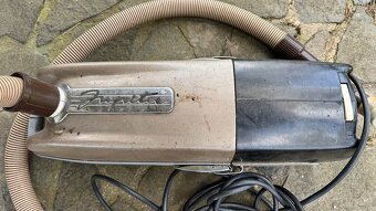 Starý vysavač Jupiter - 2