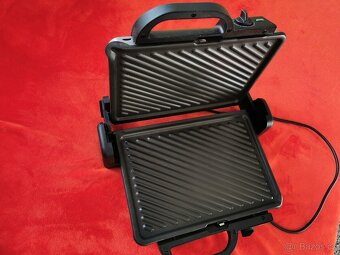 Prodám KONTAKTNÍ GRIL SILVERCREST SKG 1700 B3 - 2