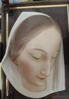 Porcelánová Madona - 2