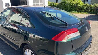 Renault Laguna III 2,0 L benzín - 2