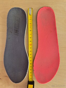 2× tenisky a sandály vel. 33 pro holky - 2