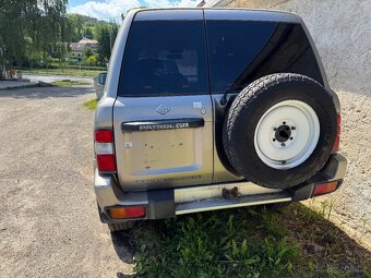 Nissan Patrol Y61 - 2