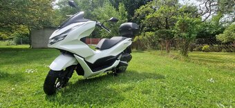 Scooter Honda PCX 125 (REZERVACE) - 2