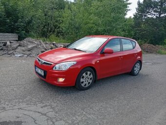 Hyundai i30 1.6 TDI tažné bez koroze spotřeba 5 l nafty - 2