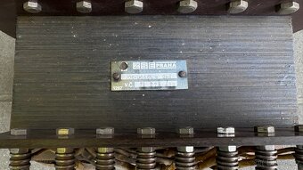 Transformátor ZSE Praha 220-500V/25-220V s více vinutími - 2