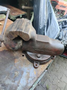Svěrák York 125 - 2