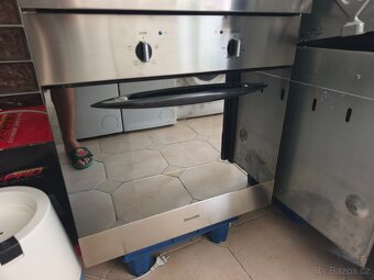Vestavná trouba Baumatic B100SS-B, čistá, pěkný stav, záruka - 2