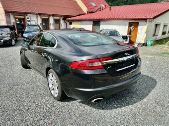 Jaguar XF 3.0 v6 Top stav - 2