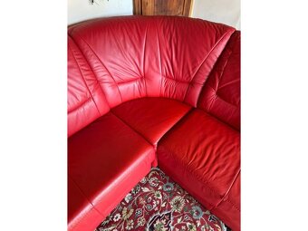 Rohová rozkládací kožená červená sedačka,4670 - 2