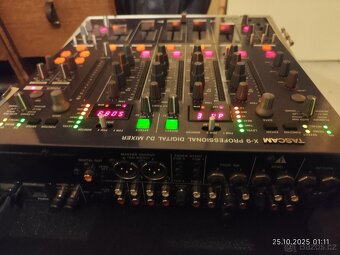 Profesionální mix Tascam X-9 - 2