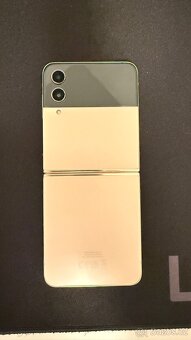 Samsung Galaxy Z Flip 4  128GB - 2
