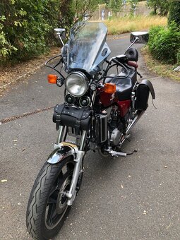 Honda VF 750 Magna - 2