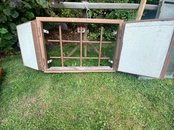 Zateplené kovové dveře včetně mříže - 2