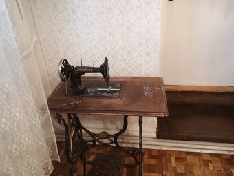 Šlapací šicí stroj Singer - 2