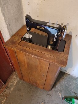 Šicí stroj Zetina - 2