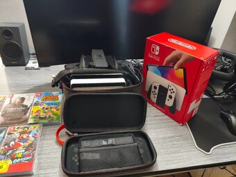 Nintendo Switch OLED (Full set) + 5 TOP her + Velký kufr + 2 - 2